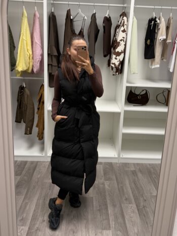 Kapuutsiga pikk ja soe vest